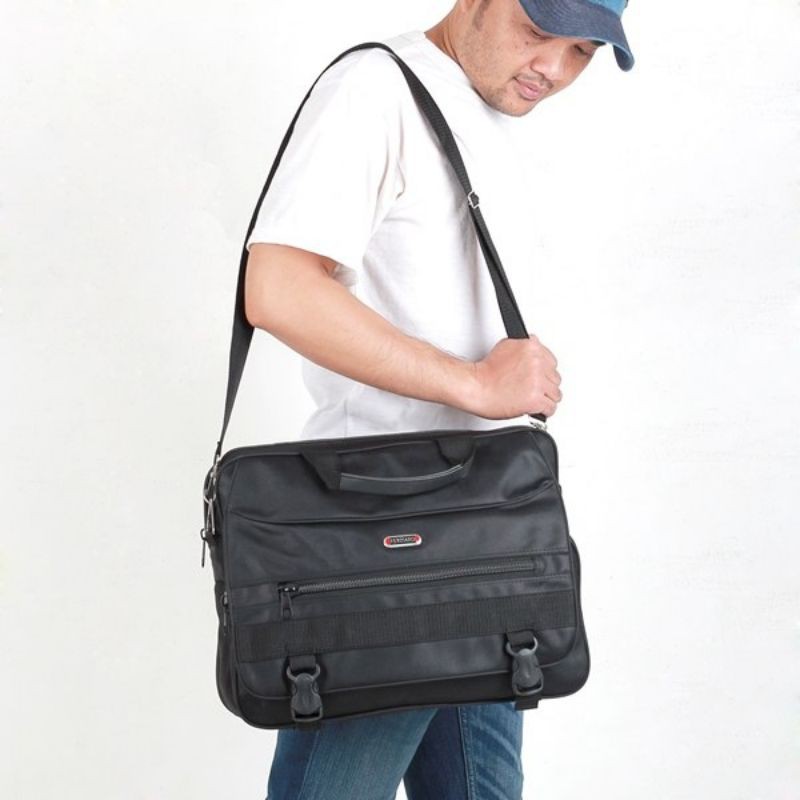 Ergobag Tas Selempang Laptop / Tas Jinjing Laptop Pria EG 310