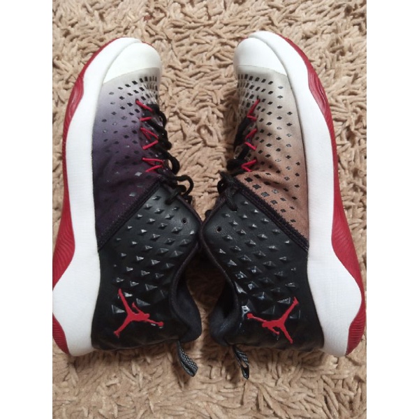 sepatu nike jordan extra fly black/gym Red-white 8554-002  size 44 insole 28 - sepatu second branded