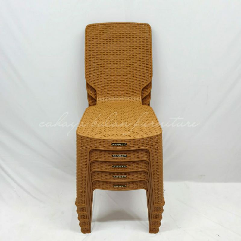 KURSI PLASTIK SANDARAN NAPOLLY MOTIF ROTAN COKLAT