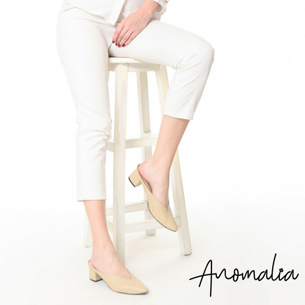 Jolie in hazelnut. Nude color classic mules shoes