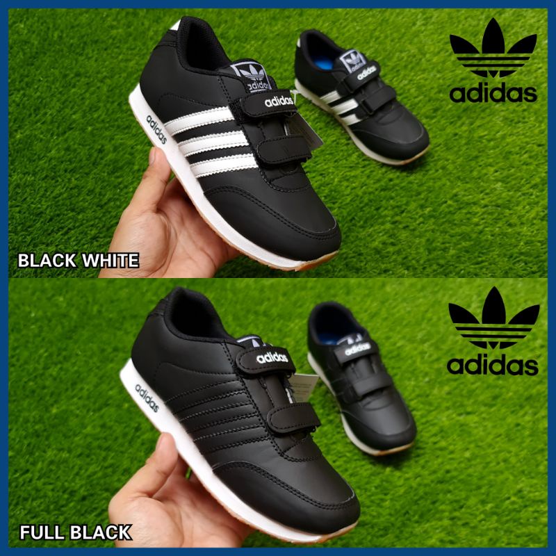 SEPATU ANAK SEKOLAH ADIDAS JUNIOR HITAM SIZE 32 - 38 USIA 5 - 11 TAHUN / SEPATU SEKOLAH ANAK PAUD TK SD ADIDAS MADE IN VIETNAM