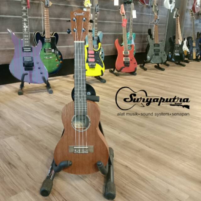 Ukulele Grande UK 23 M