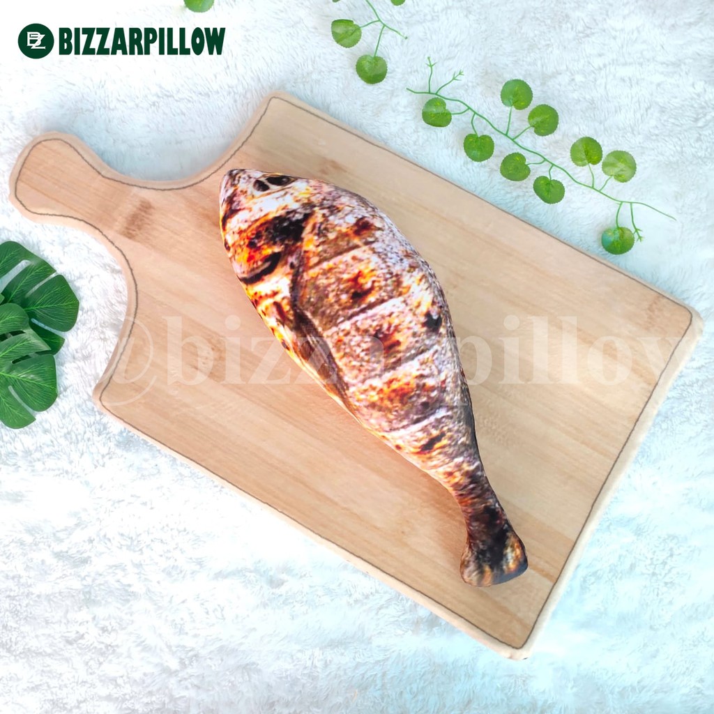 Bizzarpillow Bantal Ikan Bakar Size M  BZ074