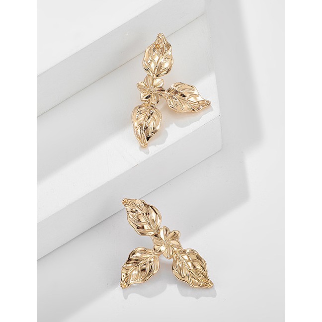 LRC Anting Tusuk Fashion Golden Asymmetric Leaf Flower Earrings D61345