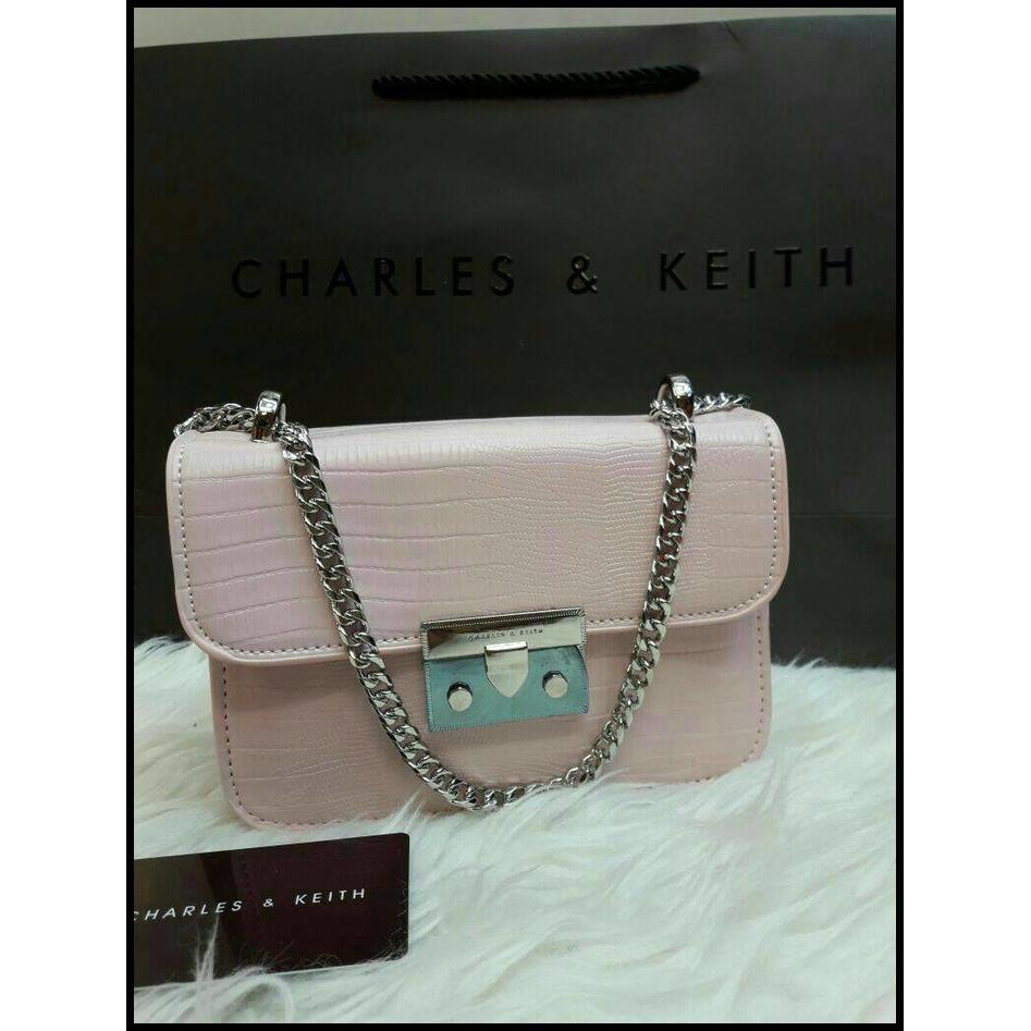 TERMURAH - TAS CHARLES AND KEITH METROPOLIS ORIGINAL UK.18X8X12 FREE DUSTBAG --- CLUTCH TERBARU