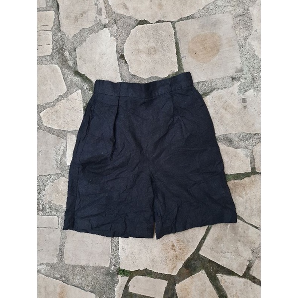 CELANA PENDEK UNIQLO LINEN WANITA