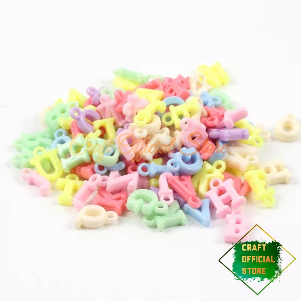 50 Pcs Mote Manik Huruf Gantung Liontin Huruf Akrilik