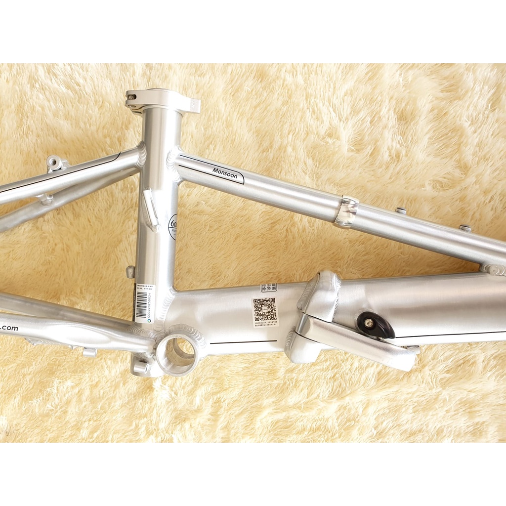 Frameset + handlepost Fnhon Monsoon Silver Discbrake 20 22 inch