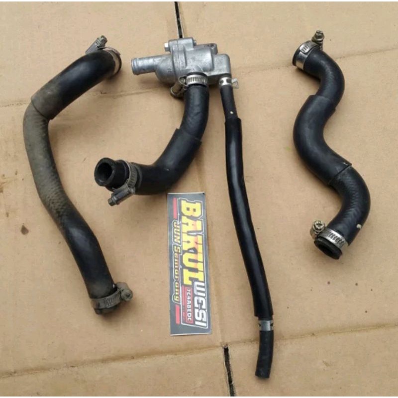 Jual CASE THERMOSTAT COVER HOSE RADIATOR UPPER TUBE A selang karet radiator supra GTR 150