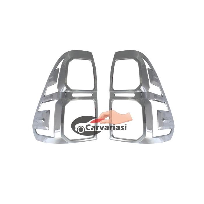 Garnish Lampu Belakang Hilux Revo