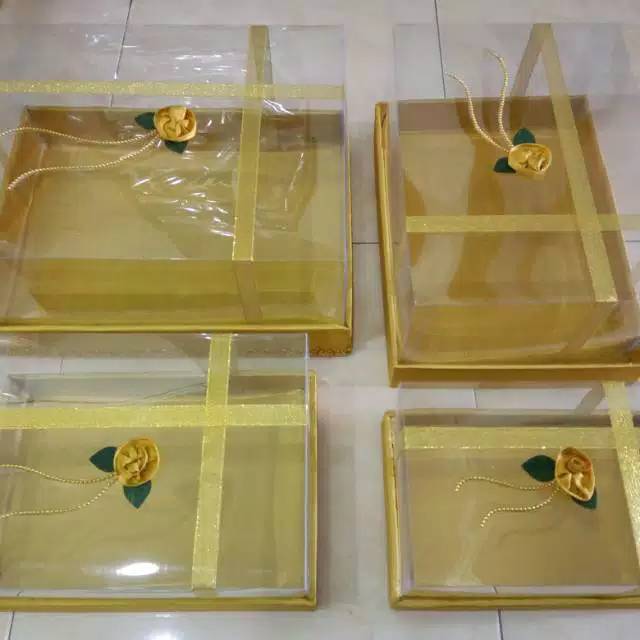

Kotak hantaran/ Seserahan pernikahan