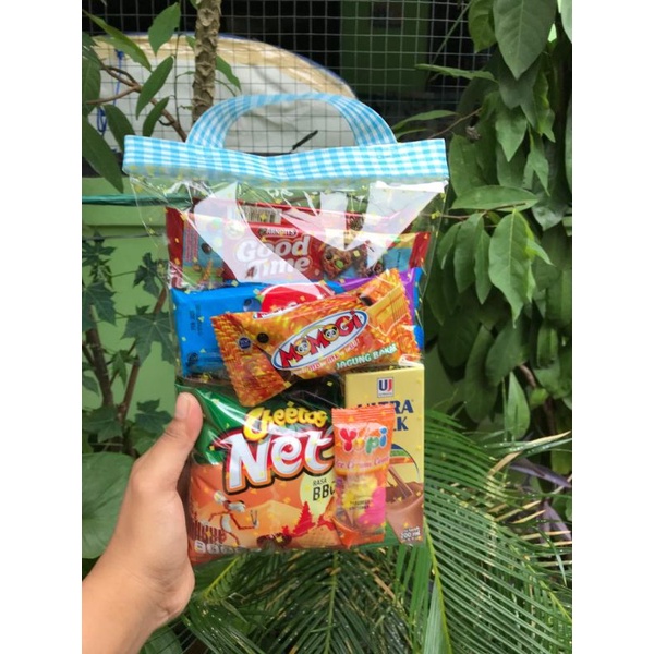 

SOUVENIR ULTAH BINGKISAN SNACK ULANG TAHUN