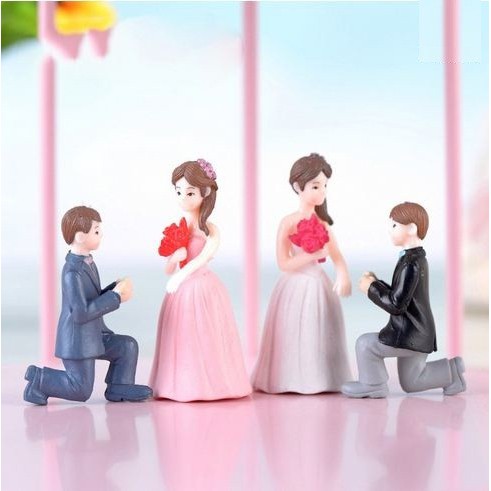 Miniature Lover Figures - Lovers Couple Figurines #23 (2pcs)