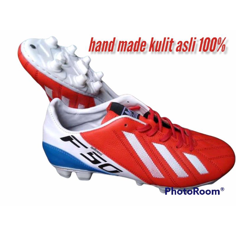 sepatu bola kulit asli