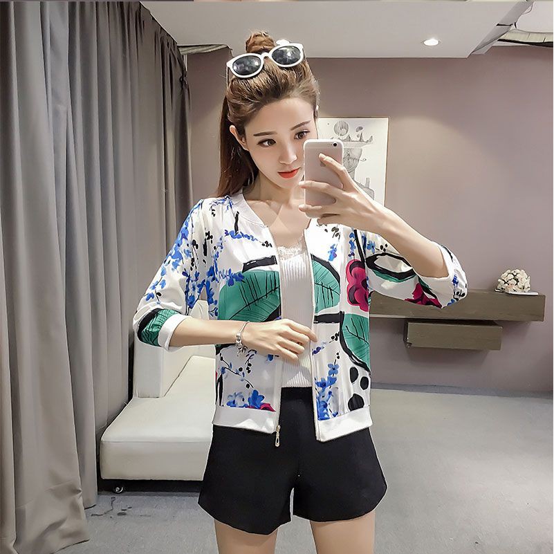 

Blue Rose Oil Painting Cardigan Import oi377