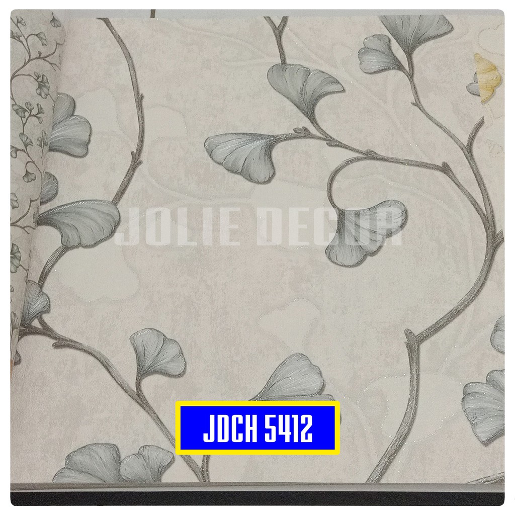 Wallpaper Dinding Vinyl Motif Daun Mewah Gray Silver Berglitter