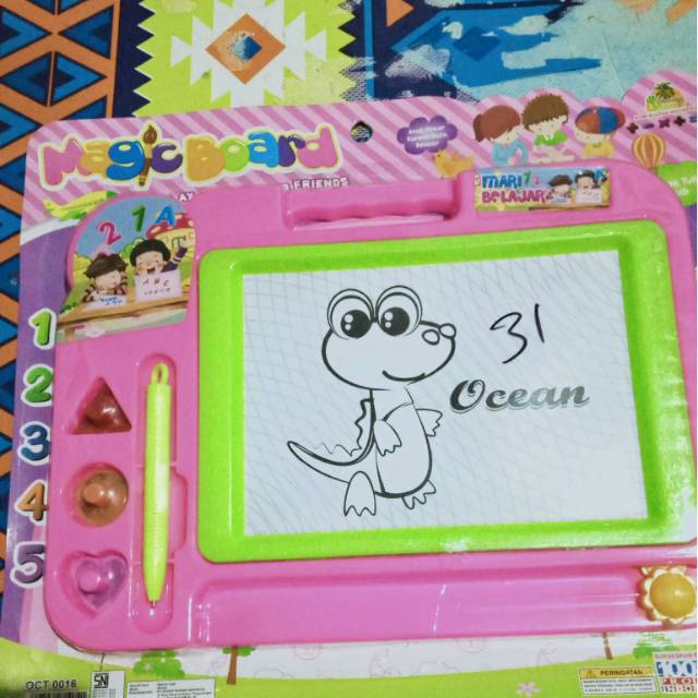 

Magic board/papan tulis magnet
