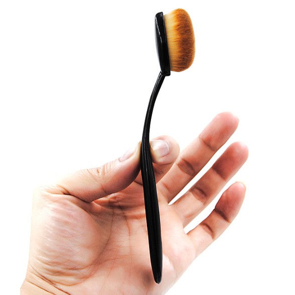 Kuas Make Up Oval / Make Up Brush