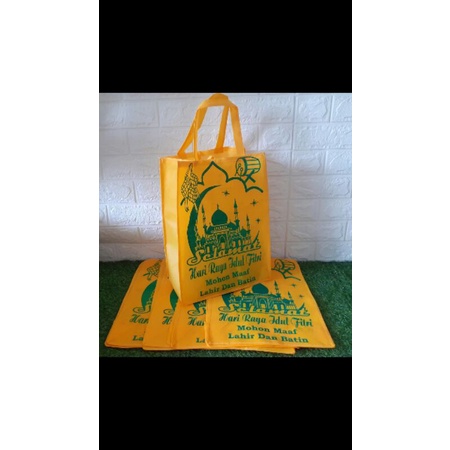 

TAS PARCEL LEBARAN