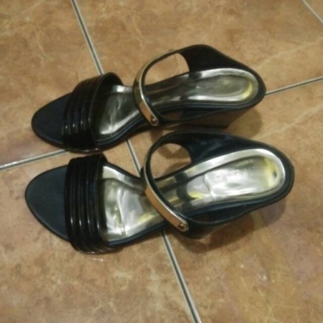 Sandal wanita preloved