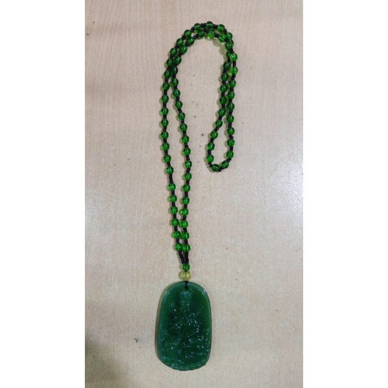 liontin dewi kwan im