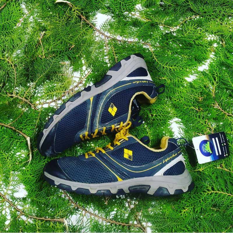 Montbell Light Is Fast Outdoor Shoes