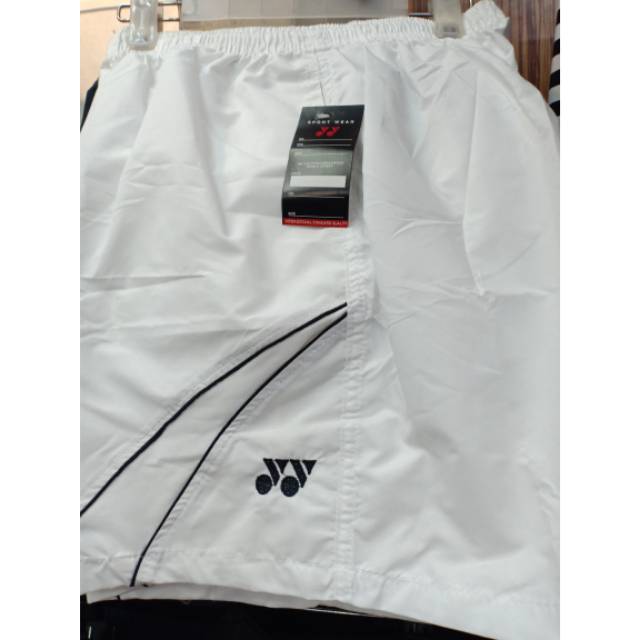 Celana pendek yonex