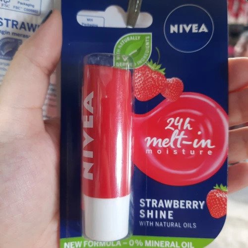 NIVEA Lip Care Fruity Shine Meltin Stick Strawberry 4.8 gr