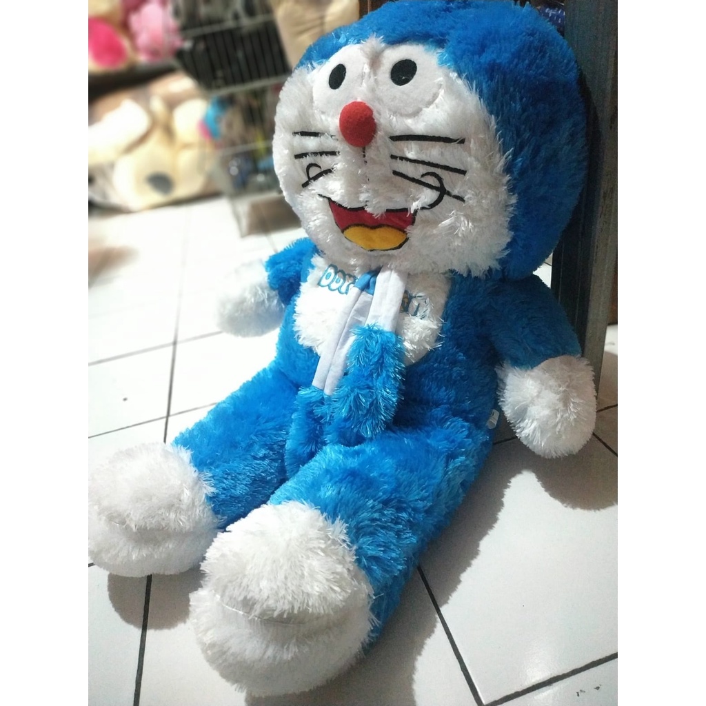 BONEKA DORAEMON BIRU PUTIH BONEKA DORAEMON BAHAN HALUN DARI YELFO BONEKA DORAEMON SUPER JUMBO