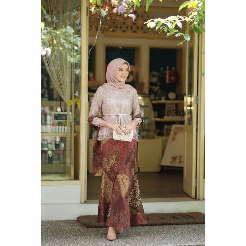 Batik ORIGINAL Kebaya Long Blus Brokat Dini Aminarti - Damayanti - Nia Ramadhani