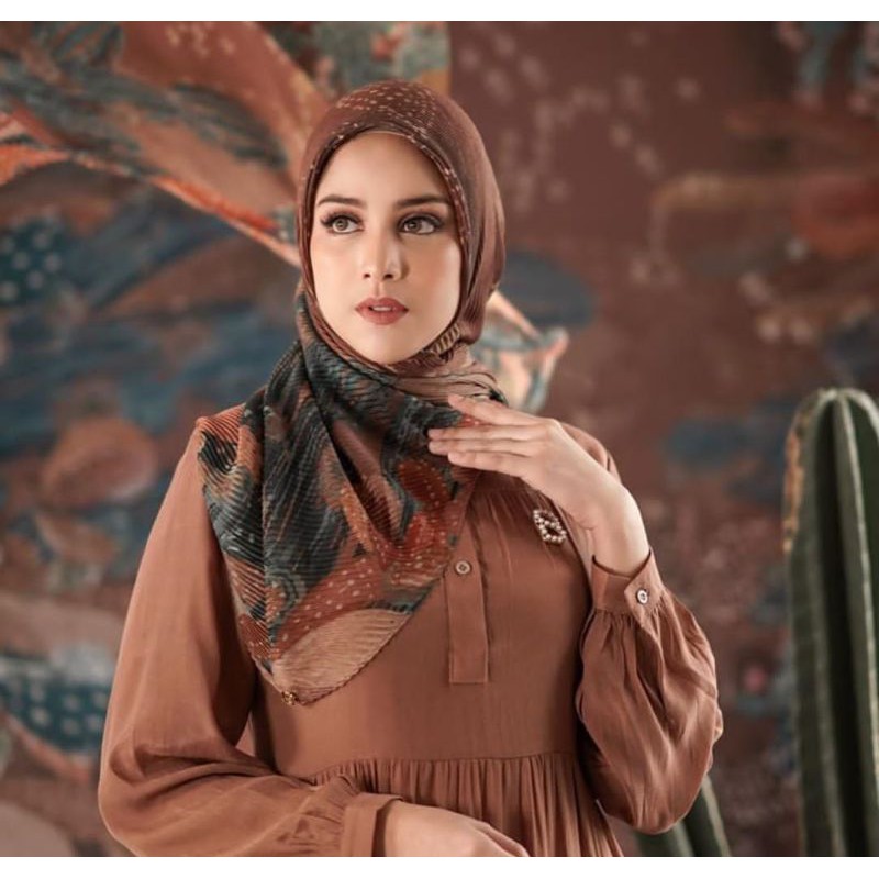 buttonscarves opuntia pleated russet