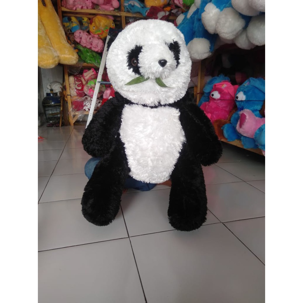 Boneka panda rumput jumbo duduk