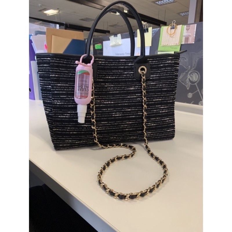 Preloved SNY the label x PIX Footwear Fleur Tweed Tote Bag (Black)