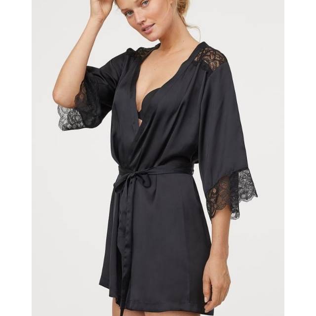 HM Satin and Lace Kimono - Black 01