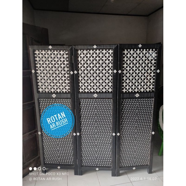 PARTISI PENYEKAT RUANGAN / SKETSEL RUANGAN / PENYEKAT RUANGAN