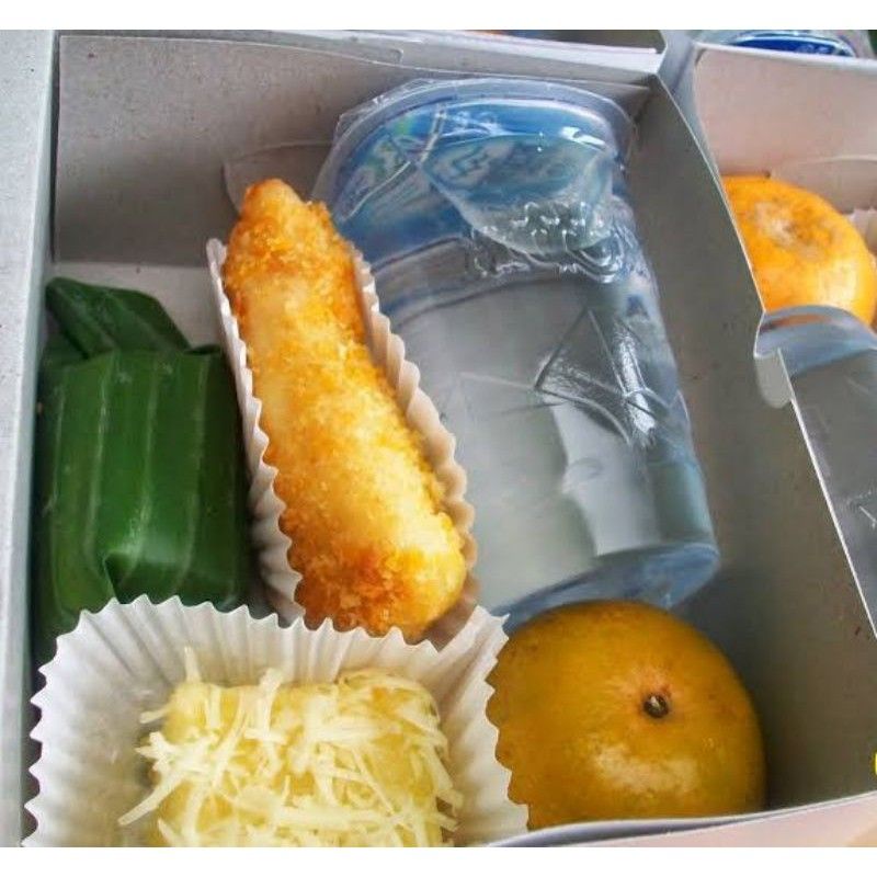 

snack box paket istimewa