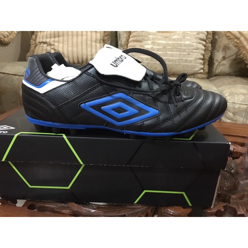 Sepatu Bola Umbro Speciali Eternal Team AG