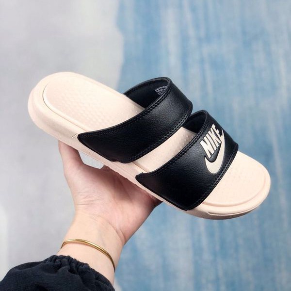 nike flat white shoes