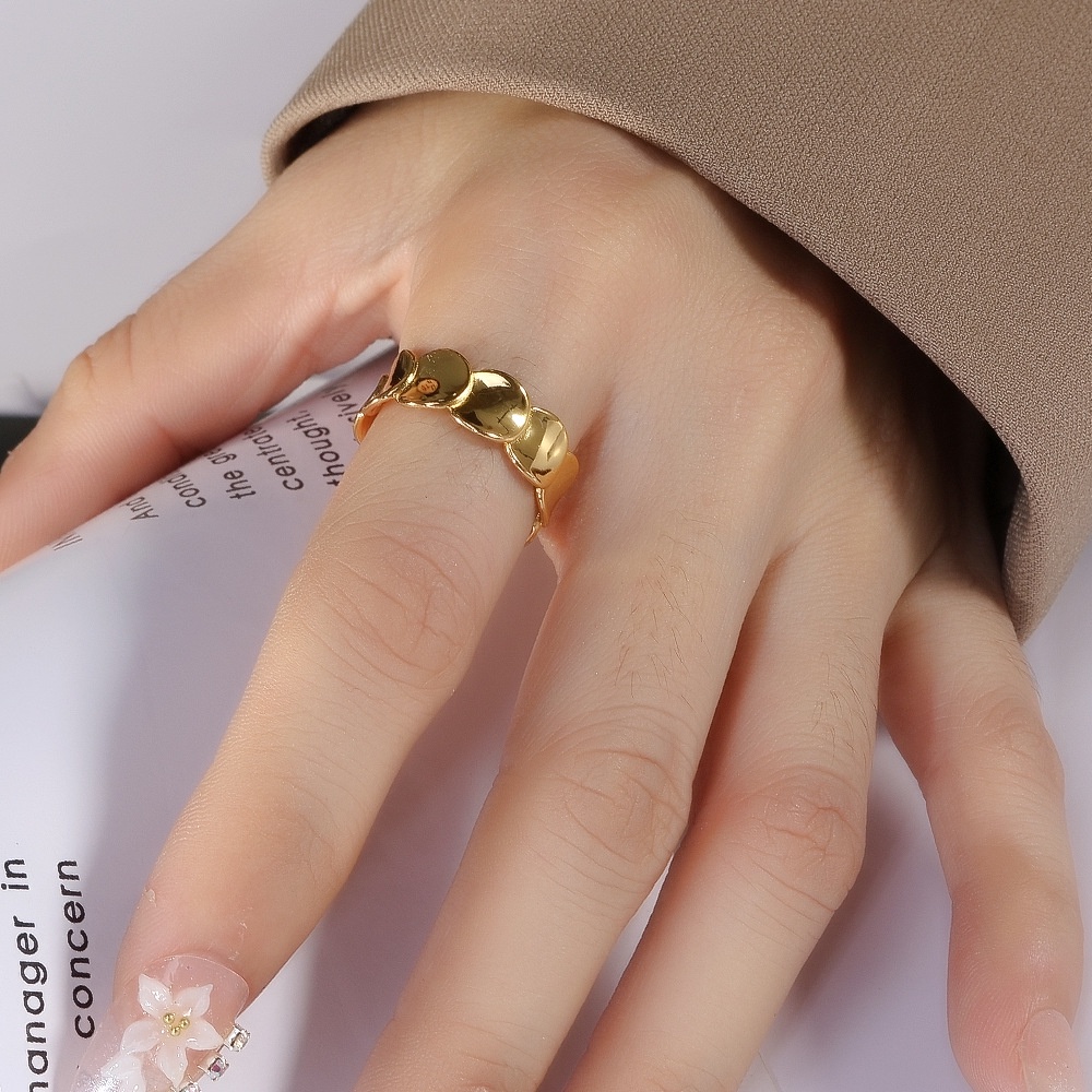 Cincin Model Terbuka Bahan Titanium Steel Gaya Simple Adjustable Untuk Wanita