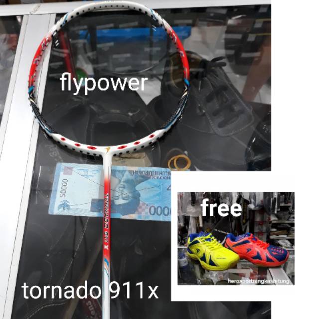 Raket flypower promo / raket fly power tornado 911x & free sepatu mendut 2