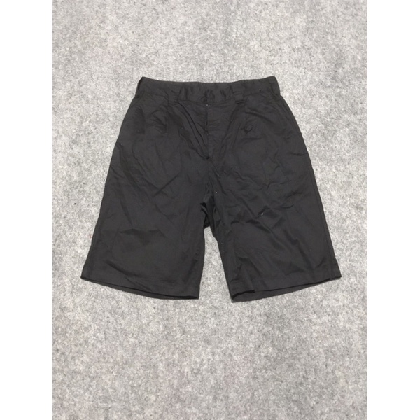 celana pendek GU shibuya