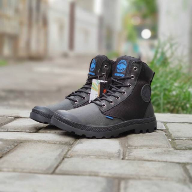 palladium pampa low cuff