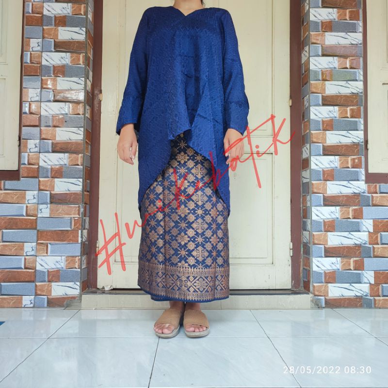 BATIK TRUSMI | KAFTAN BLOUSE BLUS ARUMI VISCOSE POLOS V-NECK