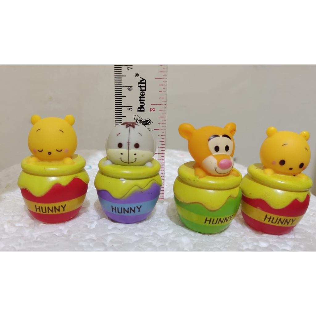 mainan figure winnie the pooh