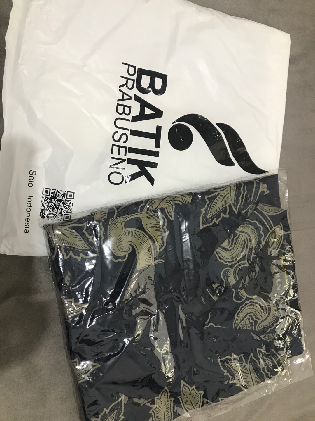 Prabuyasa Kemeja Batik Pria Lengan Panjang Slimfit Katun Printing Hem Baju Seragam Kantor Modern