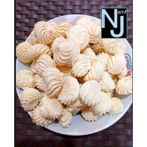 

kue sagu keju bikinan rumahan harga murahrasanyaenak