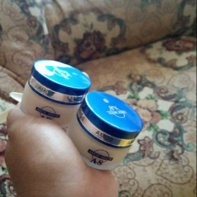 

Cream amos white