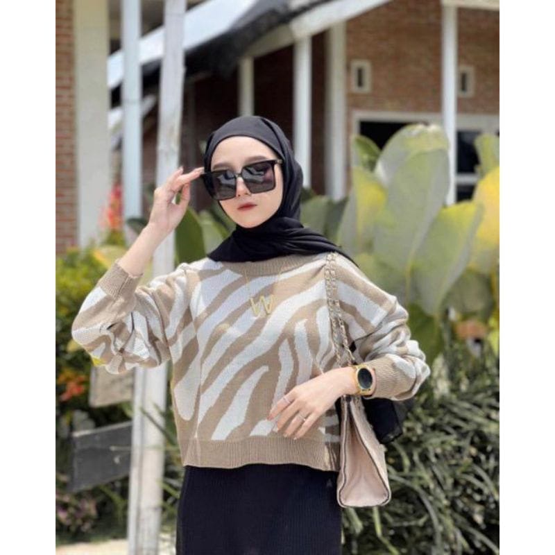 sweater wanita crop motip zebra