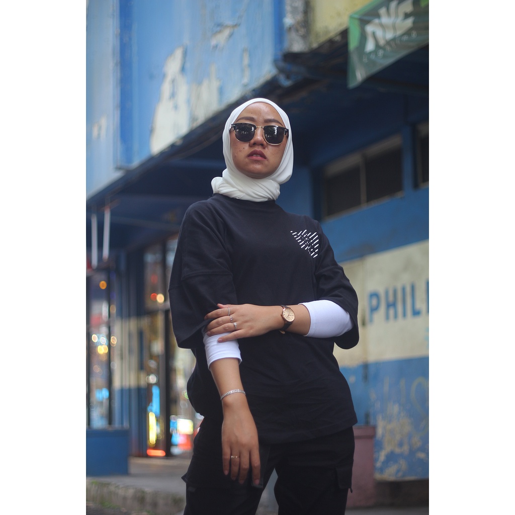 kaos oversize Hits Insane Jet Black combet 24sl insane wardrobe
