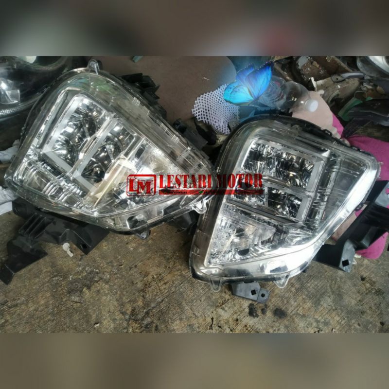 Headlamp Mitsubishi Xpander Cross